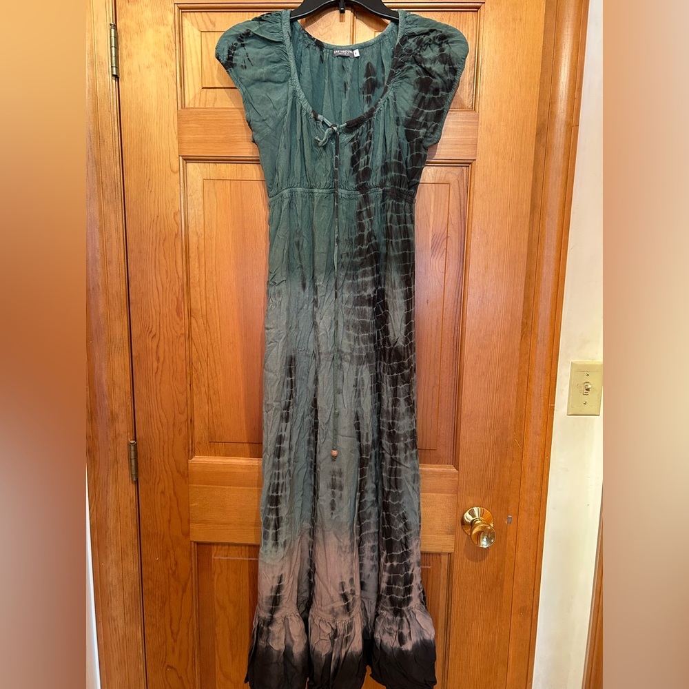 Chic Ombre Maxi Dress in Green and Black